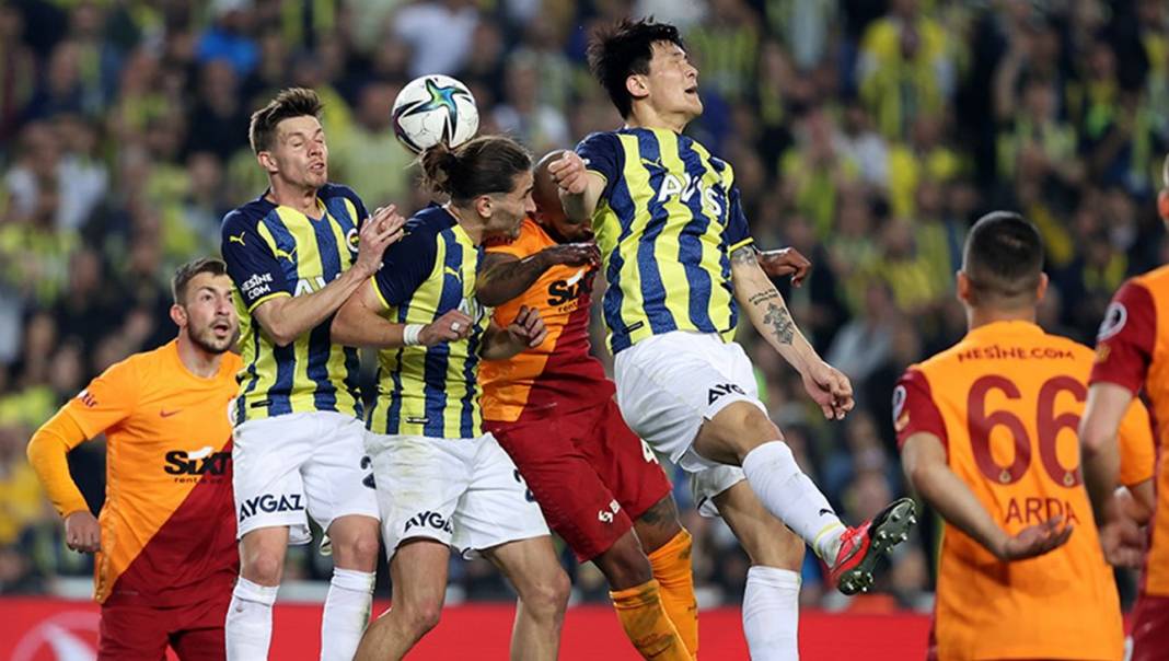 Fenerbahçe, Kadıköy'de 6 yıl aradan sonra Galatasaray'ı mağlup etti: Hakem kararları maça damga vurdu 10